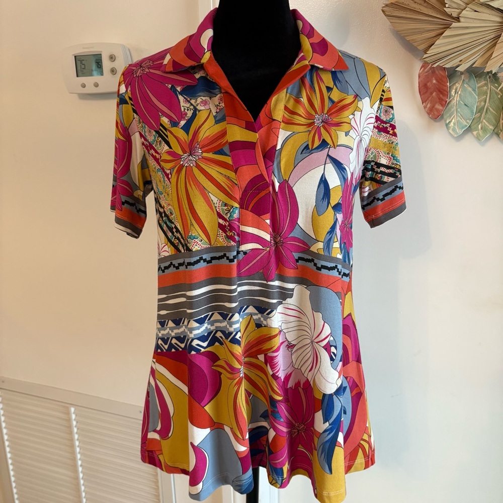 JOHNNY WAS Rachel May Swing Floral Short Sleeve Bamboo KNIT Open Collar Top!